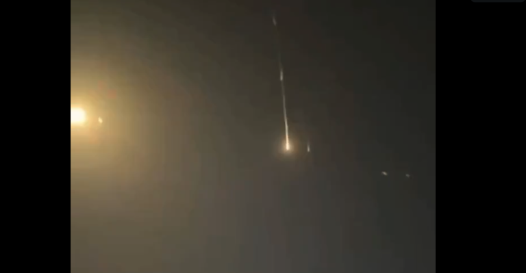 Το Μπαχρέιν αναφέρει αναχαίτιση άνω των 550 ιρανικών πυραύλων και drones