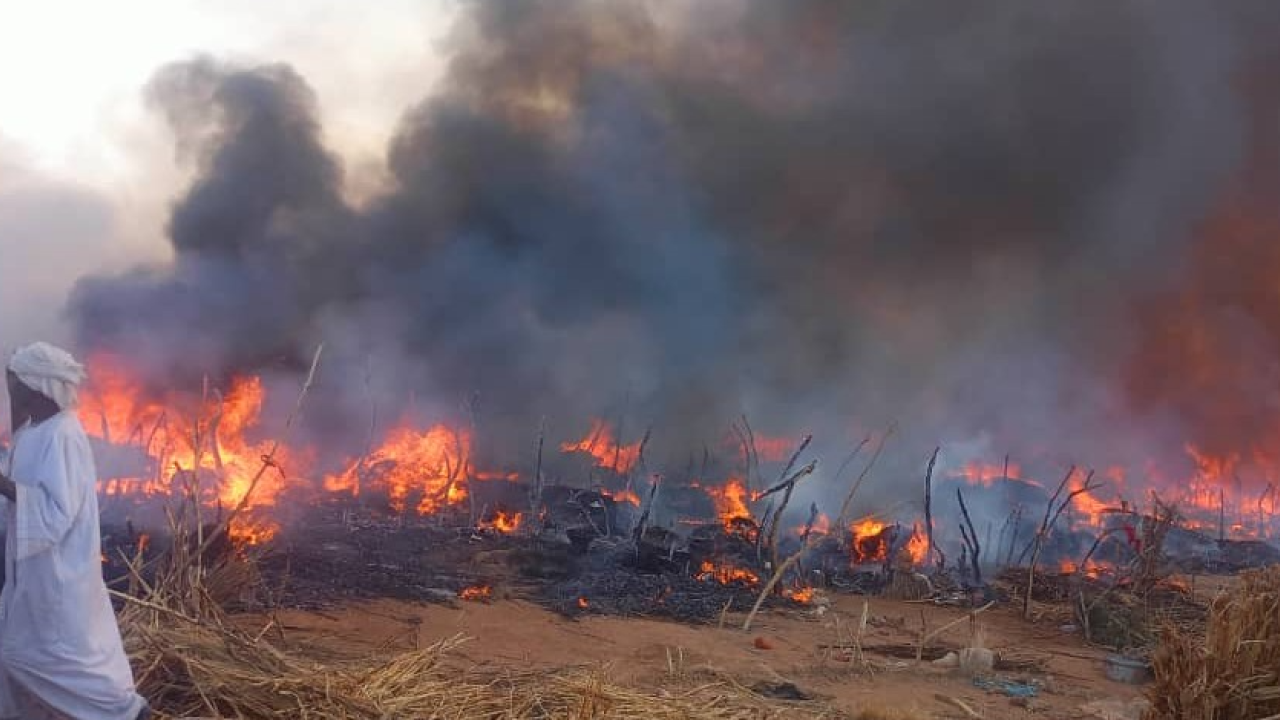 Σουδάν: Δορυφορικές εικόνες αποκαλύπτουν πυρκαγιάα σε καταυλισμό εκτοπισμένων