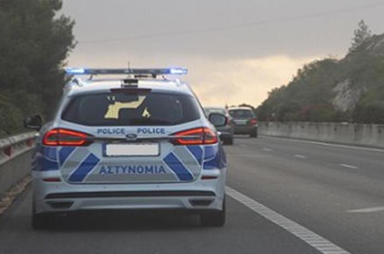 &Tau;&rho;ί&alpha; &tau;&rho;&omicron;&chi;&alpha;ί&alpha; &sigma;&tau;&omicron;&nu; &alpha;&upsilon;&tau;&omicron;&kappa;&iota;&nu;&eta;&tau;ό&delta;&rho;&omicron;&mu;&omicron; &sigma;&tau;&omicron; ύ&psi;&omicron;&sigmaf; &tau;&omega;&nu; &Lambda;&upsilon;&mu;&pi;&iota;ώ&nu;&ndash; &Kappa;&lambda;&epsilon;&iota;&sigma;&tau;ή &eta; &delta;&epsilon;&xi;&iota;ά &lambda;&omega;&rho;ί&delta;&alpha;