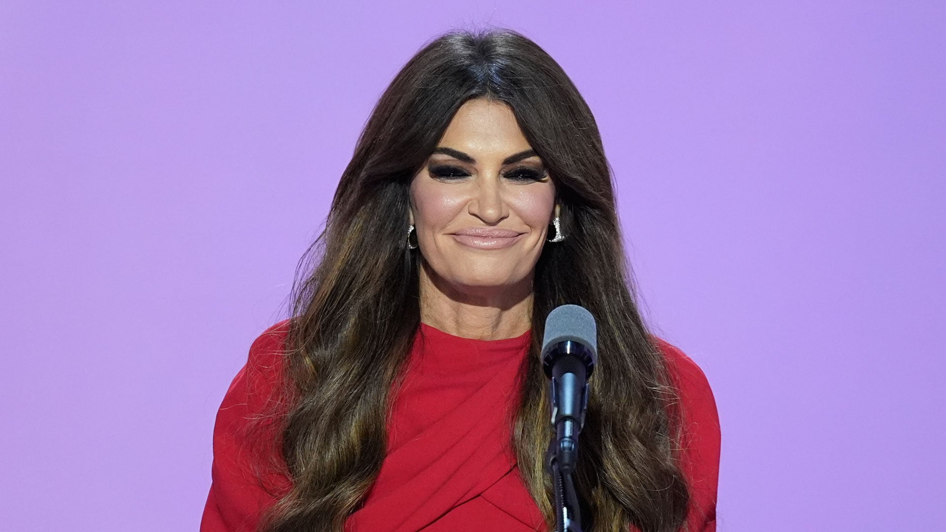 &Gamma;&kappa;ί&lambda;&phi;&omicron;ϊ&lambda;: &Alpha;&upsilon;&xi;ά&nu;&omicron;&upsilon;&mu;&epsilon; &tau;&iota;&sigmaf; &rho;&omicron;έ&sigmaf; LNG &alpha;&pi;ό &tau;&iota;&sigmaf; &Eta;&Pi;&Alpha;, &mu;έ&sigma;&omega; &Epsilon;&lambda;&lambda;ά&delta;&alpha;&sigmaf;, &pi;&rho;&omicron;&sigmaf; &Nu;&Alpha; &Epsilon;&upsilon;&rho;ώ&pi;&eta;