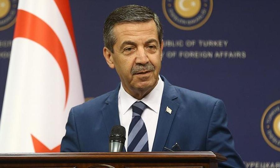 &Epsilon;&rho;&tau;&omicron;&upsilon;&gamma;&rho;&omicron;ύ&lambda;&omicron;&gamma;&lambda;&omicron;&upsilon;: &laquo;&Delta;ύ&omicron; &kappa;&rho;ά&tau;&eta;&raquo; &eta; &mu;ό&nu;&eta; &lambda;ύ&sigma;&eta; &sigma;&tau;&eta;&nu