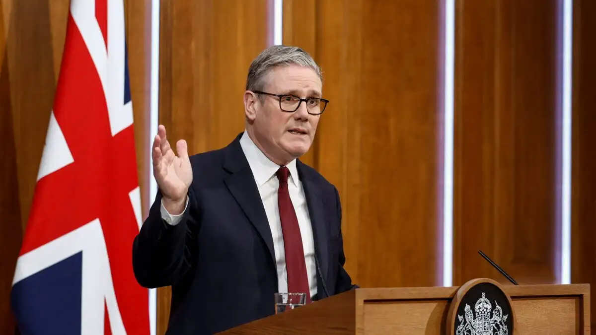 Στάρμερ: Η Βρετανία δεν θα εμπλακεί στη σύγκρουση της Μέσης Ανατολής