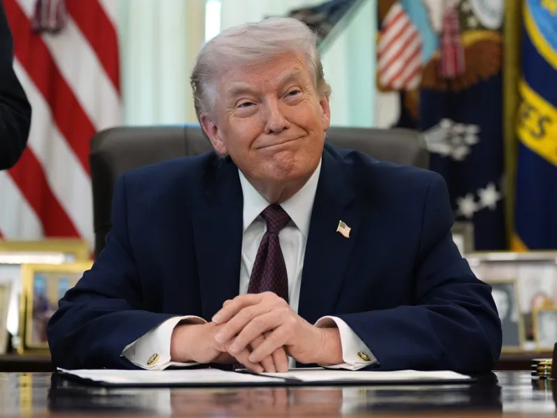 Τραμπ: Το Ιράν ζήτησε εκεχειρία - Θα το σκεφτούμε όταν ανοίξουν το Ορμούζ