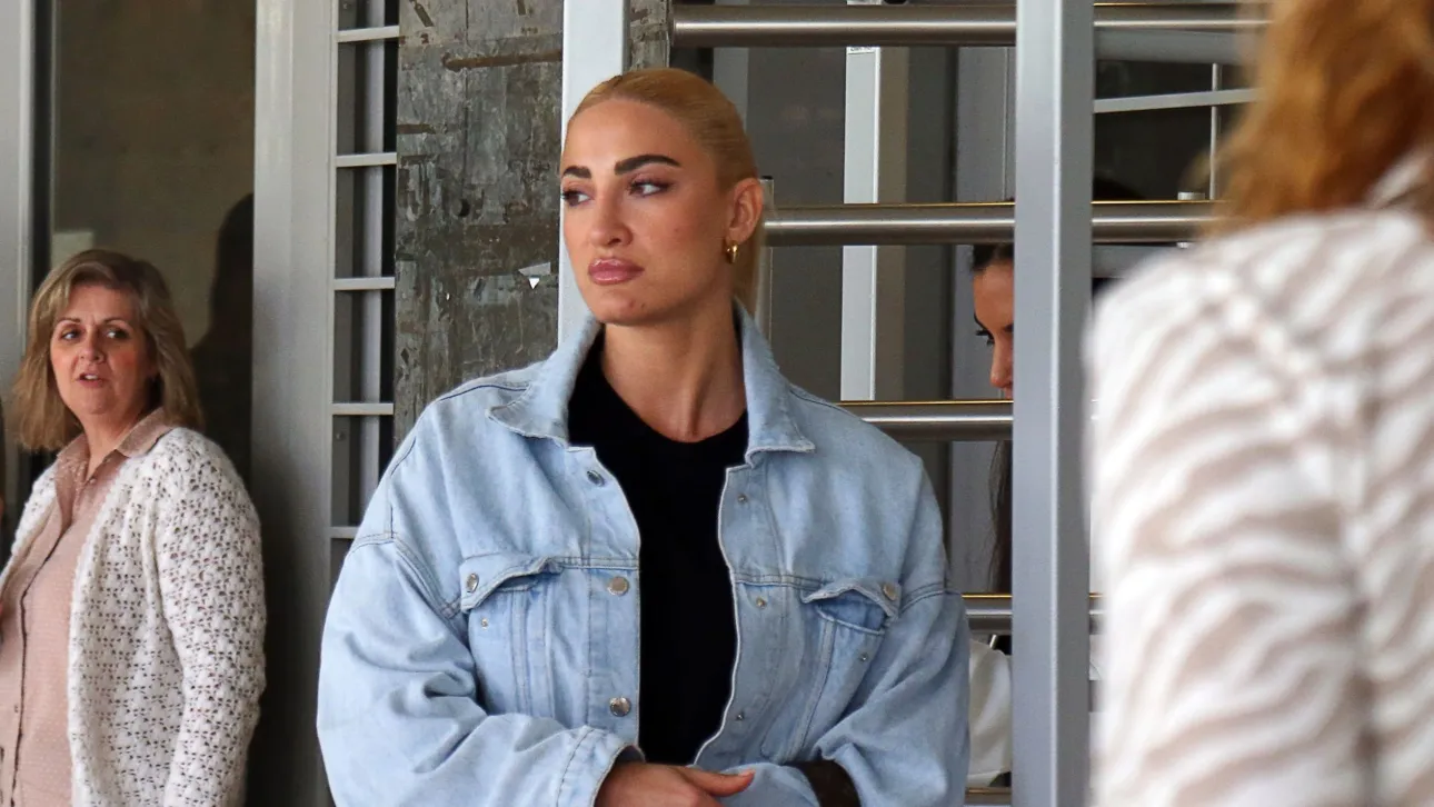 &Tau;&omicron;ύ&nu;&eta;: 4 &kappa;&alpha;&iota; 3 &chi;&rho;ό&nu;&iota;&alpha; &phi;&upsilon;&lambda;ά&kappa;&iota;&sigma;&eta; &mu;&epsilon; &alpha;&nu;&alpha;&sigma;&tau;&omicron;&lambda;ή &sigma;&tau;&omicron;&upsilon;&sigmaf; &delta;ύ&omicron; &delta;&rho;ά&sigma;&tau;&epsilon;&sigmaf; &tau;&omicron;&upsilon; revenge porn