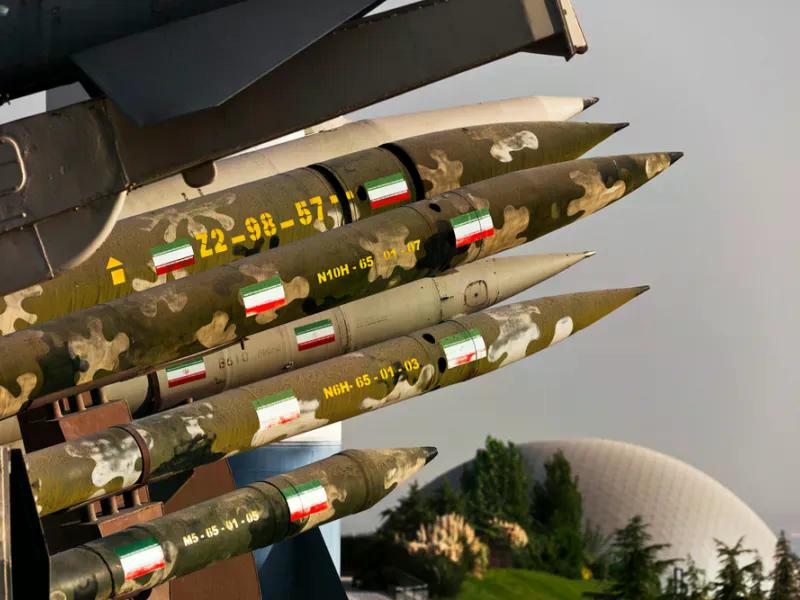 &Tau;&omicron; &Iota;&rho;ά&nu; &delta;&iota;&alpha;&psi;&epsilon;ύ&delta;&epsilon;&iota; &Tau;&rho;&alpha;&mu;&pi;: &laquo;&Psi;&epsilon;&upsilon;&delta;&epsilon;ί&sigmaf; &kappa;&alpha;&iota; &alpha;&beta;ά&sigma;&iota;&mu;&omicron;&iota;&raquo; &omicron;&iota; &iota;&sigma;&chi;&upsilon;&rho;&iota;&sigma;&mu;&omicron;ί &pi;&epsilon;&rho;ί &epsilon;&kappa;&epsilon;&chi;&epsilon;&iota;&rho;ί&alpha;&sigmaf;