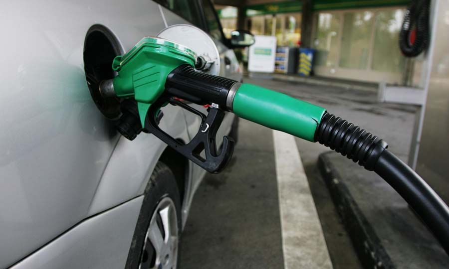Από τις 4 Απριλίου τελικά η μείωση στον φόρο κατανάλωσης στα καύσιμα