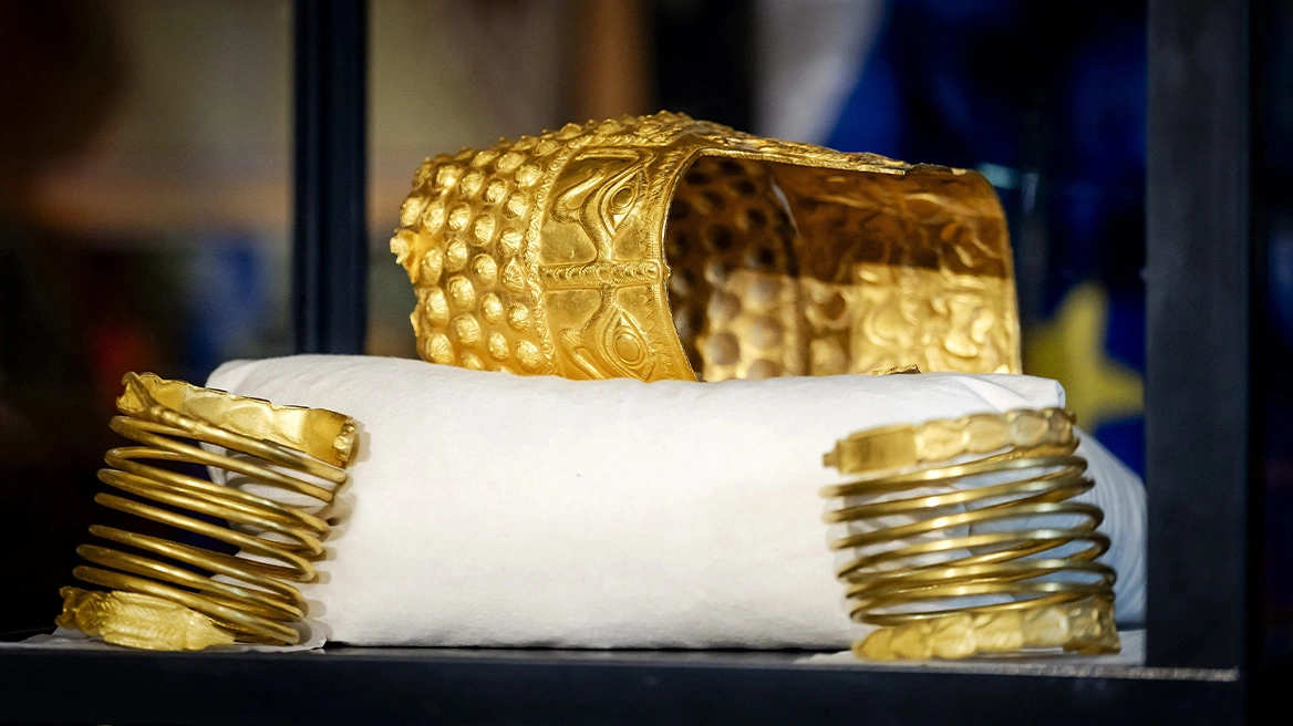 Ολλανδία: Βρέθηκε χρυσό κράνος 2.500 ετών που εκλάπη από μουσείο (ΦΩΤΟ)