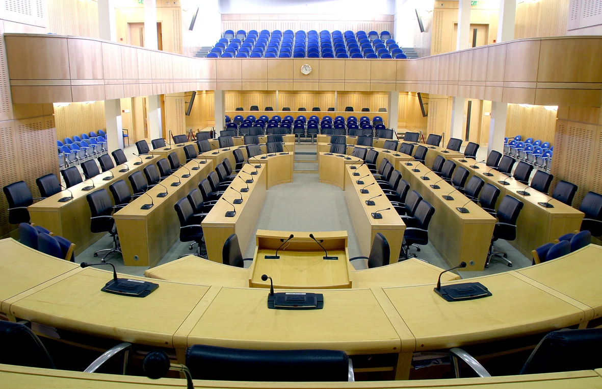 Θεσπίζεται νομοθεσία για εισαγωγή θεσμού της λαϊκής νομοθετικής πρωτοβουλίας