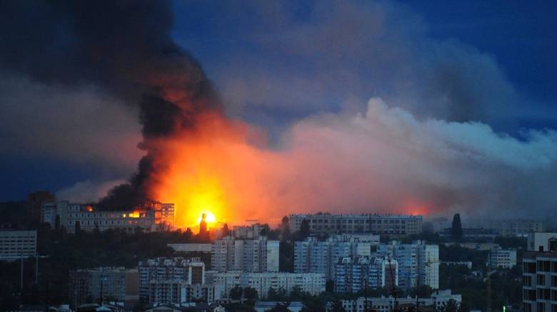 &Rho;&omega;&sigma;ί&alpha;: &Sigma;&phi;&omicron;&delta;&rho;ή &epsilon;&pi;ί&theta;&epsilon;&sigma;&eta; &sigma;&tau;&eta;&nu; &Omicron;&upsilon;&kappa;&rho;&alpha;&nu;ί&alpha; &mu;&epsilon; &epsilon;&kappa;&alpha;&tau;&omicron;&nu;&tau;ά&delta;&epsilon;&sigmaf; drones