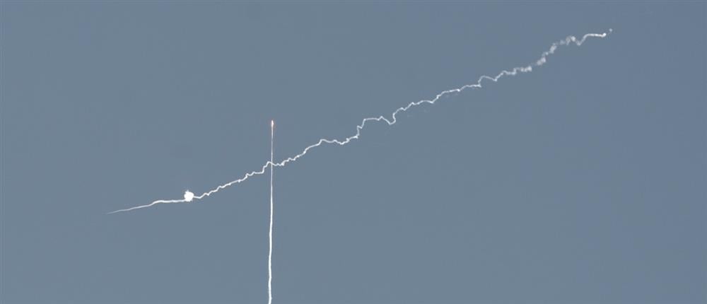 ΗΑΕ: Ένας νεκρός και 4 τραυματίες από συντρίμμια αναχαιτισμένου βλήματος