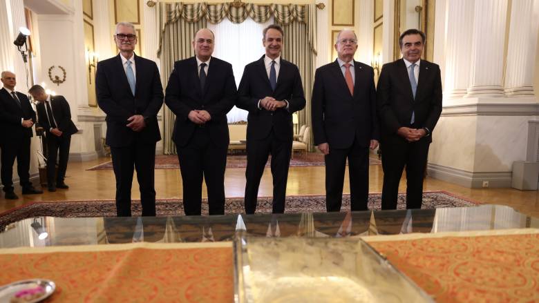 &Omicron;&rho;&kappa;ί&sigma;&tau;&eta;&kappa;&alpha;&nu; &omicron;&iota; &nu;έ&omicron;&iota; &Upsilon;&pi;&omicron;&upsilon;&rho;&gamma;&omicron;ί &tau;&eta;&sigmaf; &Kappa;&upsilon;&beta;έ&rho;&nu;&eta;&sigma;&eta;&sigmaf; &sigma;&tau;&eta;&nu; &Epsilon;&lambda;&lambda;ά&delta;&alpha;