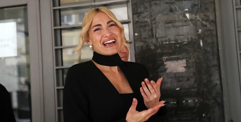 &Epsilon;&lambda;&epsilon;ύ&theta;&epsilon;&rho;&eta; &mu;&epsilon; &epsilon;&nu;&tau;&omicron;&lambda;ή &epsilon;&iota;&sigma;&alpha;&gamma;&gamma;&epsilon;&lambda;έ&alpha; &eta; &Iota;&omega;ά&nu;&nu;&alpha; &Tau;&omicron;ύ&nu;&eta;