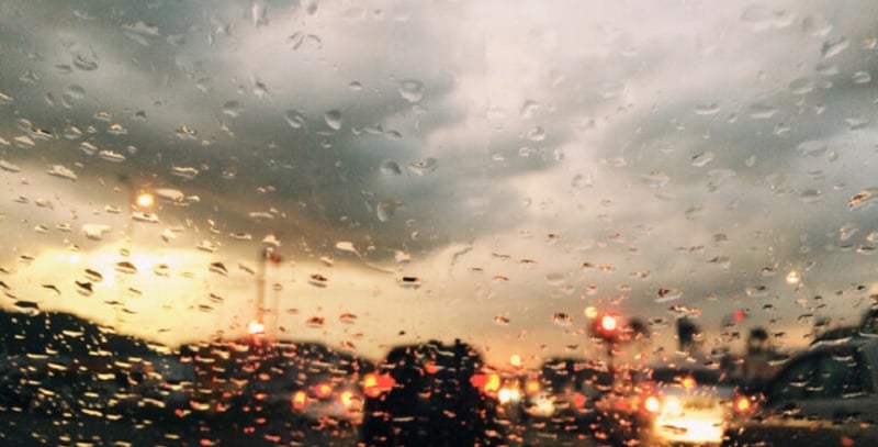 Υποχωρεί η σκόνη, έρχονται βροχές - Αναλυτικά ο καιρός μέχρι τη Μεγάλη Τετάρτη