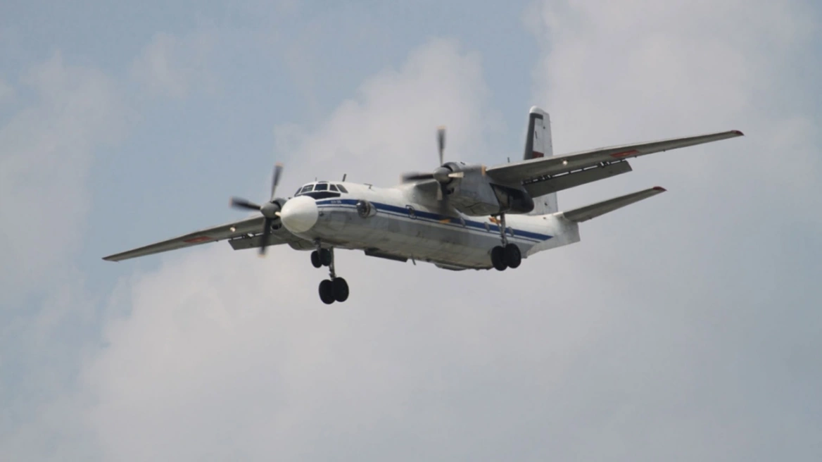 &Sigma;&upsilon;&nu;&tau;&rho;&iota;&beta;ή An-26 &sigma;&tau;&eta;&nu; &Kappa;&rho;&iota;&mu;&alpha;ί&alpha;: &Nu;&epsilon;&kappa;&rho;ό&sigmaf; &kappa;&alpha;&iota; &omicron; &alpha;&nu;ώ&tau;&alpha;&tau;&omicron;&sigmaf; &delta;&iota;&omicron;&iota;&kappa;&eta;&tau;ή&sigmaf; &Beta;ό&rho;&epsilon;&iota;&omicron;&upsilon; &Sigma;&tau;ό&lambda;&omicron;&upsilon;