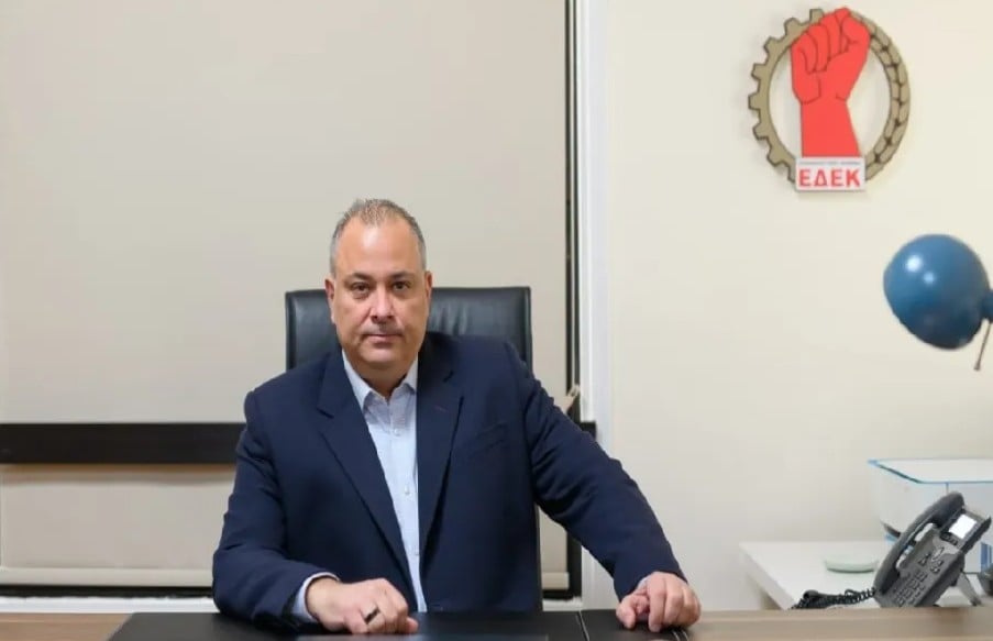 &Mu;. &Sigma;&omicron;&lambda;&omicron;&mu;&omega;&nu;ί&delta;&eta;&sigmaf;:&laquo;&Epsilon;&kappa;&tau;ό&sigmaf; &tau;&eta;&sigmaf; &Epsilon;&Delta;&Epsilon;&Kappa; &delta;&epsilon;&nu; &epsilon;ί&mu;&alpha;&iota; &mu;έ&lambda;&omicron;&sigmaf; &sigma;&epsilon; ά&lambda;&lambda;&eta; &Mu;&alpha;&sigma;&omicron;&nu;ί&alpha; - &Epsilon;ί&nu;&alpha;&iota; &gamma;&epsilon;&lambda;&omicron;ί&omicron;&raquo;