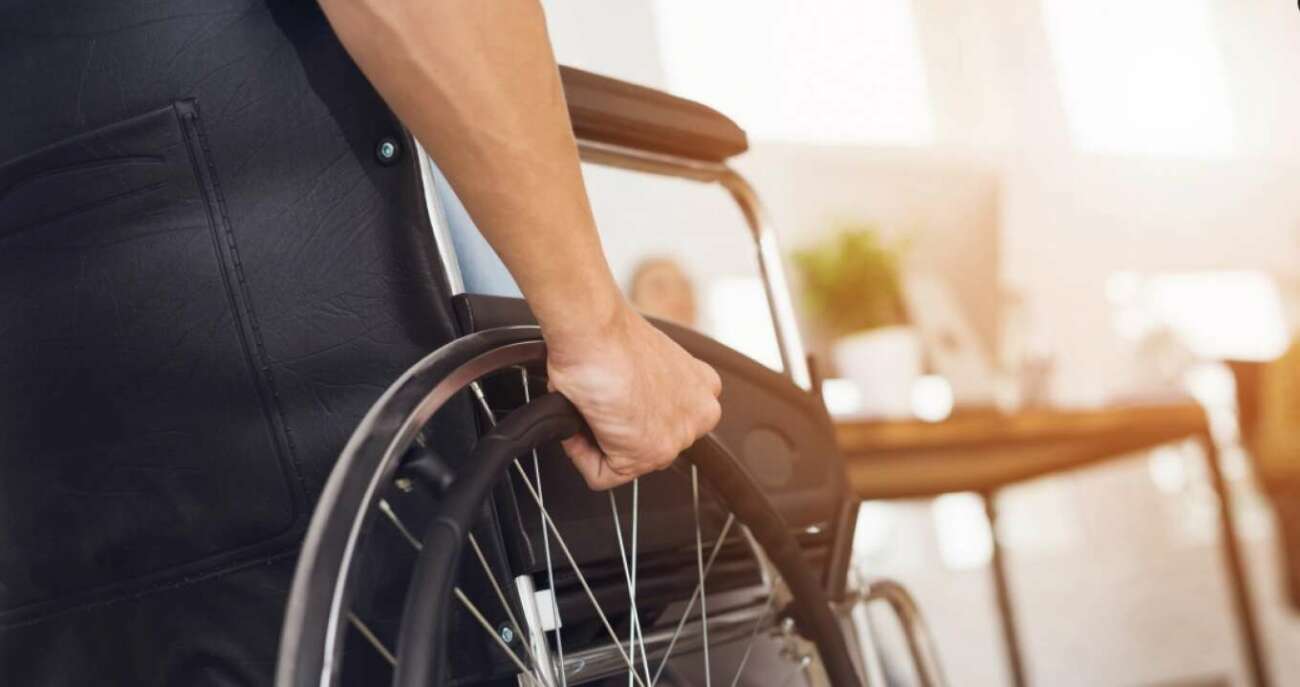 &Kappa;&Upsilon;&Sigma;&Omicron;&Alpha;: &laquo;&Nu;έ&alpha; &alpha;&rho;&chi;ή &alpha;&xi;&iota;&omicron;&pi;&rho;έ&pi;&epsilon;&iota;&alpha;&sigmaf;&raquo; &eta; &psi;ή&phi;&iota;&sigma;&eta; &tau;&eta;&sigmaf; &nu;&omicron;&mu;&omicron;&theta;&epsilon;&sigma;ί&alpha;&sigmaf; &gamma;&iota;&alpha; &alpha;&nu;&alpha;&pi;&eta;&rho;ί&alpha;