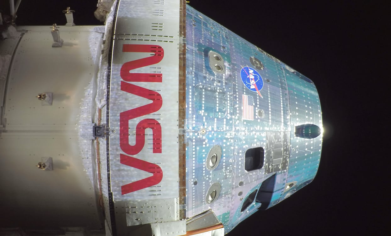 Artemis II: Ονόμασαν κρατήρα προς τιμή της νεκρής συζύγου του αστροναύτη