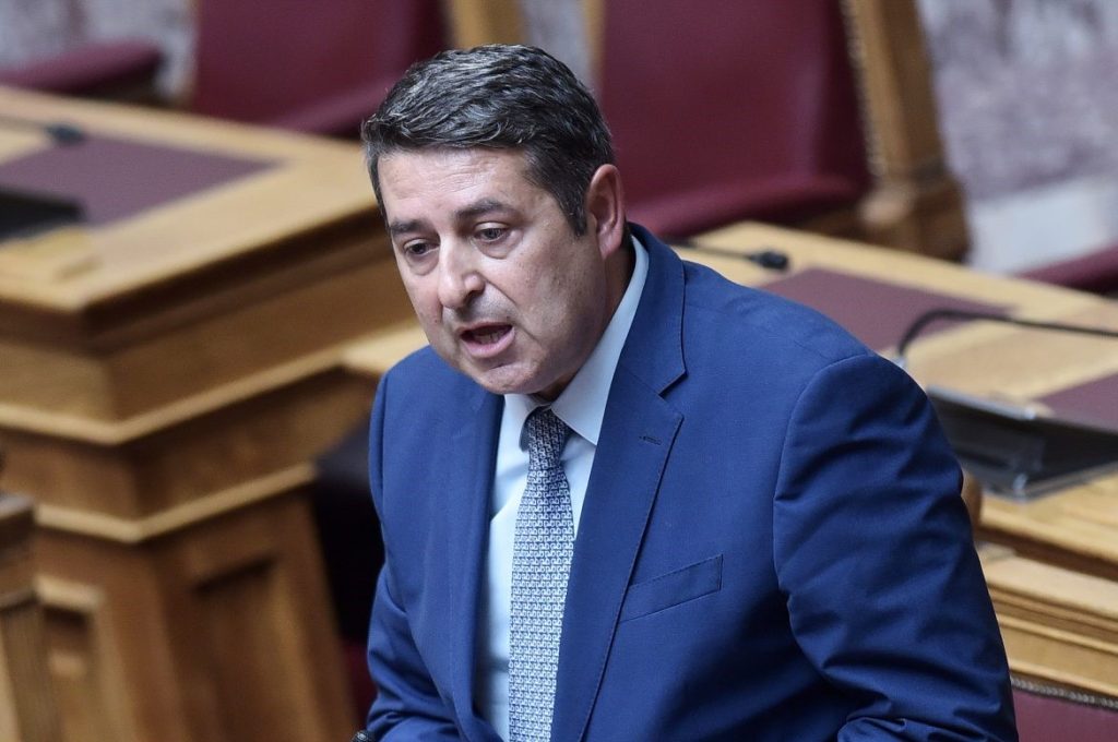 &Kappa;&alpha;&tau;&alpha;&gamma;&gamma;&epsilon;&lambda;ί&alpha; &Mu;&upsilon;&lambda;&omega;&nu;ά&kappa;&eta; &sigma;&tau;&omicron;&nu; Ά&rho;&epsilon;&iota;&omicron; &Pi;ά&gamma;&omicron; &gamma;&iota;&alpha; SMS: &laquo;&Mu;&upsilon;&theta;&iota;&sigma;&tau;&omicron;&rho;&eta;&mu;&alpha;&tau;&iota;&kappa;&omicron;ύ &tau;ύ&pi;&omicron;&upsilon; &sigma;&kappa;ά&nu;&delta;&alpha;&lambda;&omicron;&raquo;