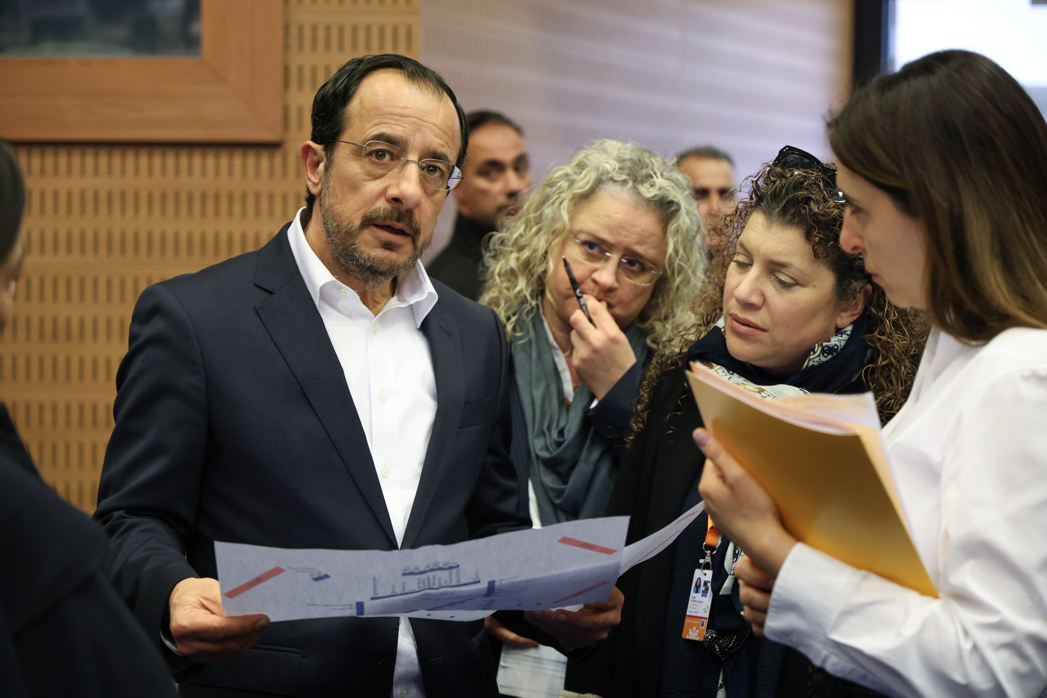 &Epsilon;&pi;ί&sigma;&kappa;&epsilon;&psi;&eta; &Pi;&tau;&Delta; &sigma;&tau;&omicron; &laquo;&Phi;&iota;&lambda;&omicron;&xi;&epsilon;&nu;ί&alpha;&raquo; &epsilon;&nu;ό&psi;&epsilon;&iota; ά&tau;&upsilon;&pi;&eta;&sigmaf; &sigma;&upsilon;&nu;ά&nu;&tau;&eta;&sigma;&eta;&sigmaf; &alpha;&rho;&chi;&eta;&gamma;ώ&nu; &kappa;&rho;&alpha;&tau;ώ&nu; &Epsilon;&Epsilon;