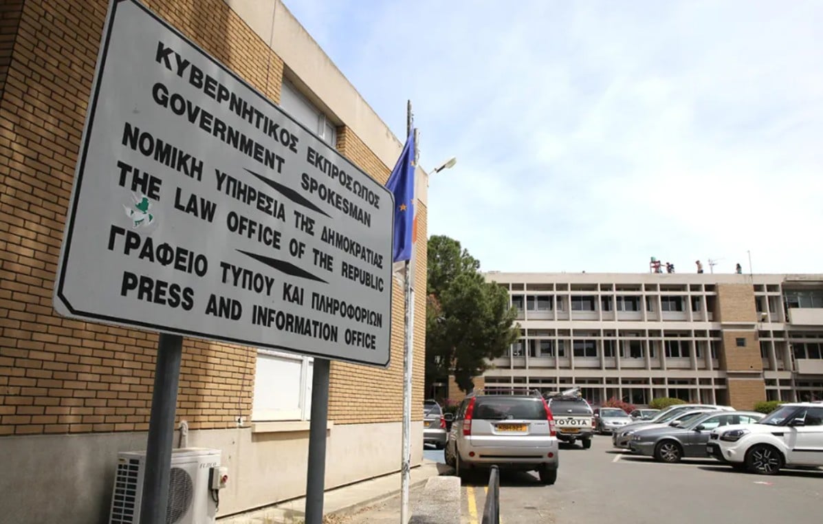 Έκθεση για Νομική Υπηρεσία: Ανείσπρακτα εκατομμύρια & καθυστερήσεις 10 χρόνων