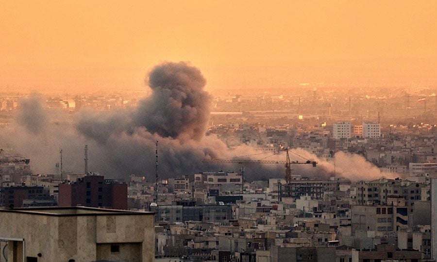 Ισραήλ: Τραυματίες από αλλεπάλληλα πλήγματα με ρουκέτες και πυραύλους