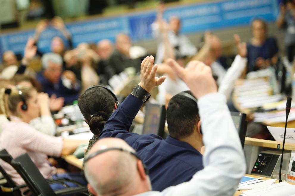 &Pi;&alpha;&gamma;&kappa;ό&sigma;&mu;&iota;&omicron;&sigmaf; &delta;&epsilon;ί&kappa;&tau;&eta;&sigmaf; &delta;&eta;&mu;&omicron;&kappa;&rho;&alpha;&tau;ί&alpha;&sigmaf; - &Pi;&omicron;&iota;&alpha; &chi;ώ&rho;&alpha; &kappa;&alpha;&tau;&alpha;&lambda;&alpha;&mu;&beta;ά&nu;&epsilon;&iota; &tau;&eta;&nu; &pi;&rho;ώ&tau;&eta; &theta;έ&sigma;&eta;