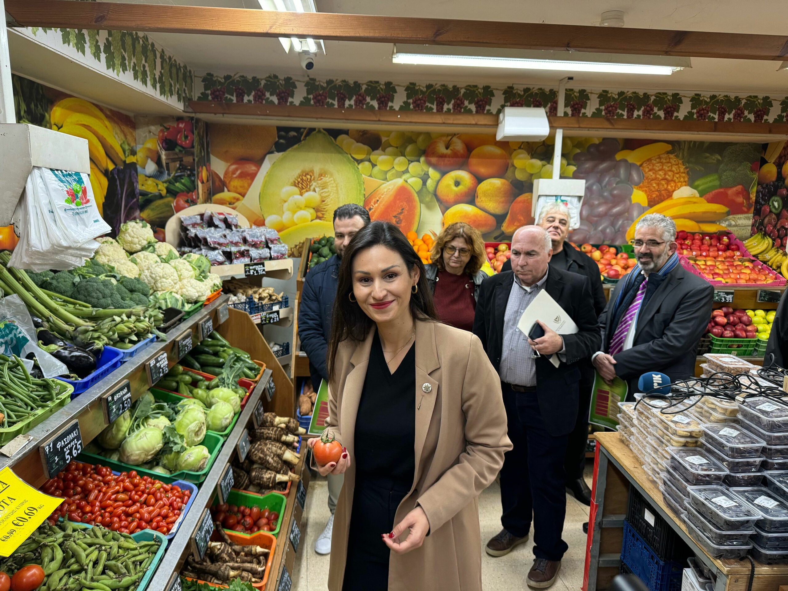 &Sigma;&epsilon; &upsilon;&pi;&epsilon;&rho;&alpha;&gamma;&omicron;&rho;έ&sigmaf; &lambda;ό&gamma;&omega; &Pi;ά&sigma;&chi;&alpha; &eta; &Upsilon;&pi;. &Gamma;&epsilon;&omega;&rho;&gamma;ί&alpha;&sigmaf; &ndash; &laquo;&Sigma;&tau;&alpha; ί&delta;&iota;&alpha; &epsilon;&pi;ί&pi;&epsilon;&delta;&alpha; &omicron;&iota; &tau;&iota;&mu;έ&sigmaf;&raquo;