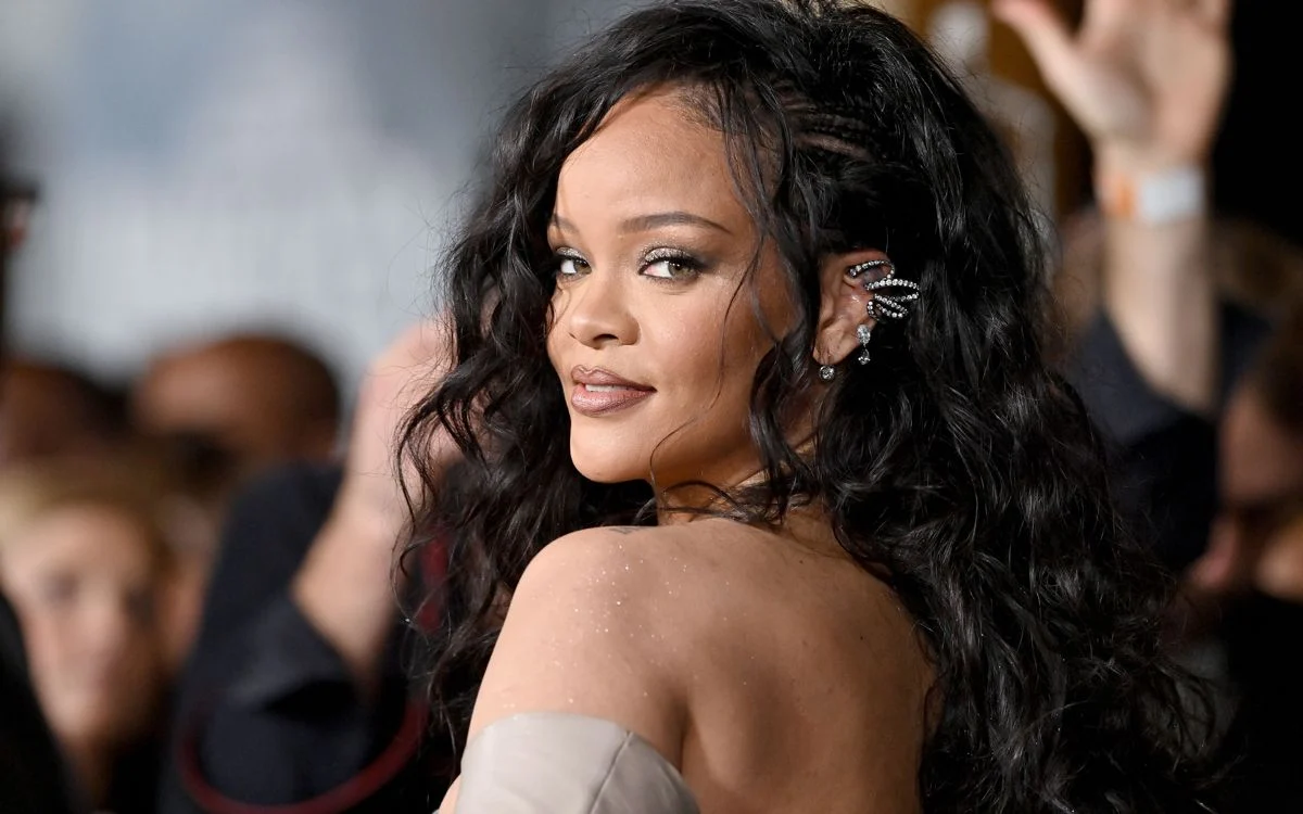 Rihanna: Η πρώτη δημόσια εμφάνιση της κόρης της, Rocki