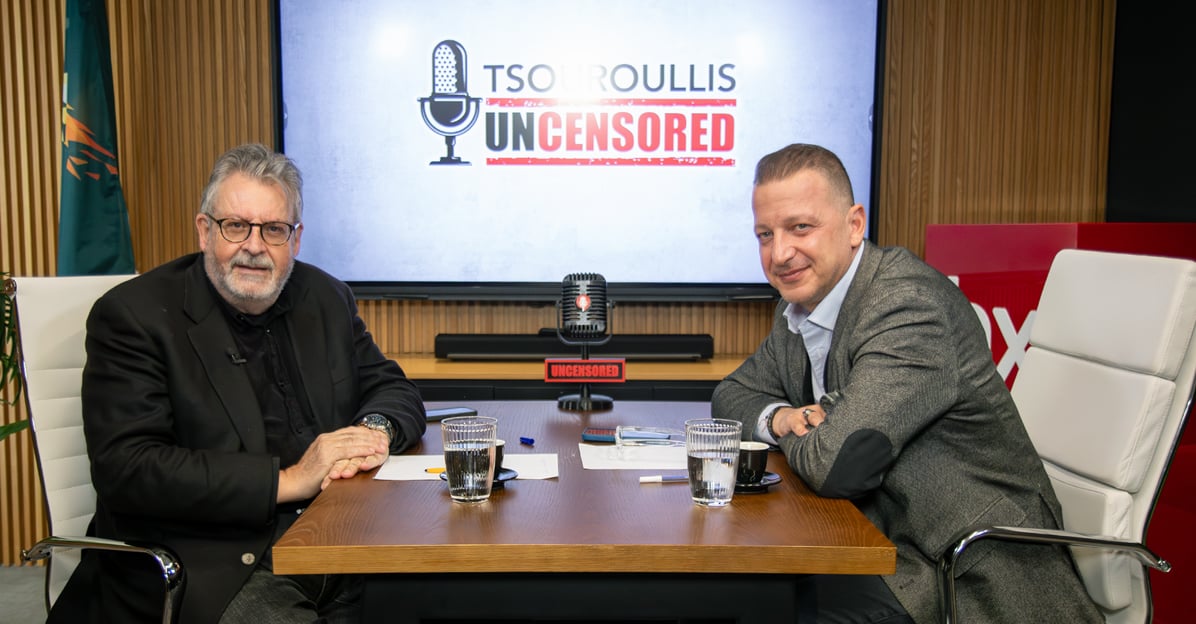 Uncensored: &Omicron; &Chi;&rho;ύ&sigma;&alpha;&nu;&theta;&omicron;&sigmaf; &Tau;&sigma;&omicron;&upsilon;&rho;&omicron;ύ&lambda;&lambda;&eta;&sigmaf; &upsilon;&pi;&omicron;&delta;έ&chi;&epsilon;&tau;&alpha;&iota; &tau;&omicron;&nu; &Chi;&rho;ί&sigma;&tau;&omicron; &Kappa;&lambda;&eta;&rho;ί&delta;&eta; (&Beta;&Iota;&Nu;&Tau;&Epsilon;&Omicron;)