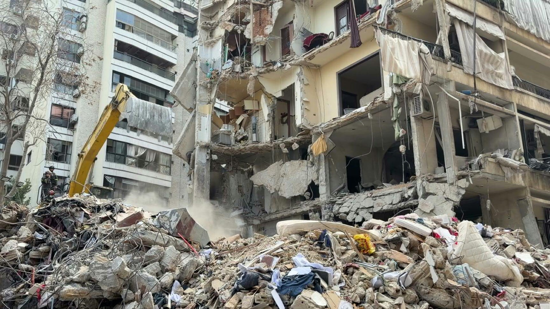 LIVE: Νέες πιέσεις Τραμπ για τα Στενά του Ορμούζ