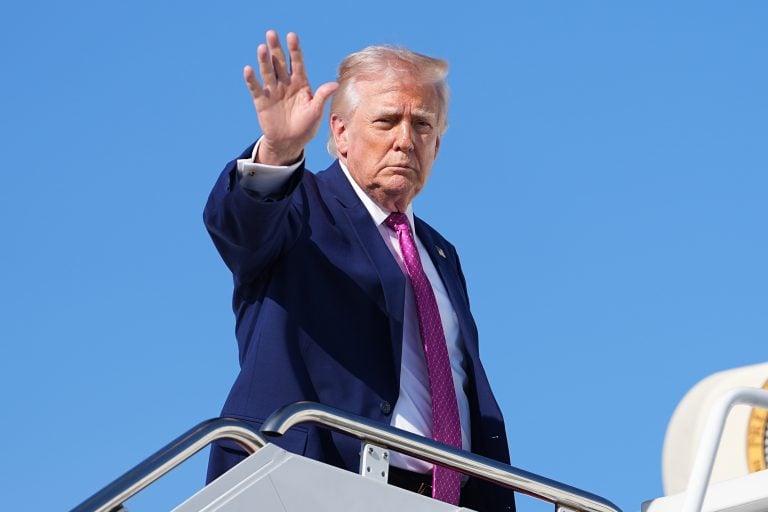 &Tau;&rho;&alpha;&mu;&pi;: &Tau;&alpha; &Sigma;&tau;&epsilon;&nu;ά &tau;&omicron;&upsilon; &Omicron;&rho;&mu;&omicron;ύ&zeta; &theta;&alpha; &alpha;&nu;&omicron;ί&xi;&omicron;&upsilon;&nu; &laquo;&alpha;&upsilon;&tau;ό&mu;&alpha;&tau;&alpha; &kappa;&alpha;&iota; &alpha;&rho;&kappa;&epsilon;&tau;ά &gamma;&rho;ή&gamma;&omicron;&rho;&alpha;&raquo;