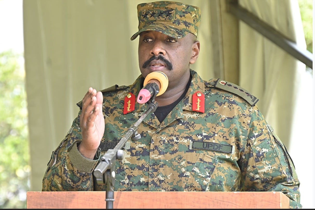 Αρχηγός Στρατού Ουγκάντας:  Απαιτεί 1 δις από Τουρκία & την ομορφότερη γυναίκα