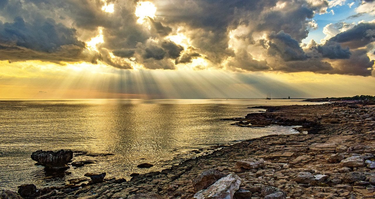 Αλλάζει το σκηνικό: Έρχεται άνοδος θερμοκρασίας και δίνει άρωμα... καλοκαιριού