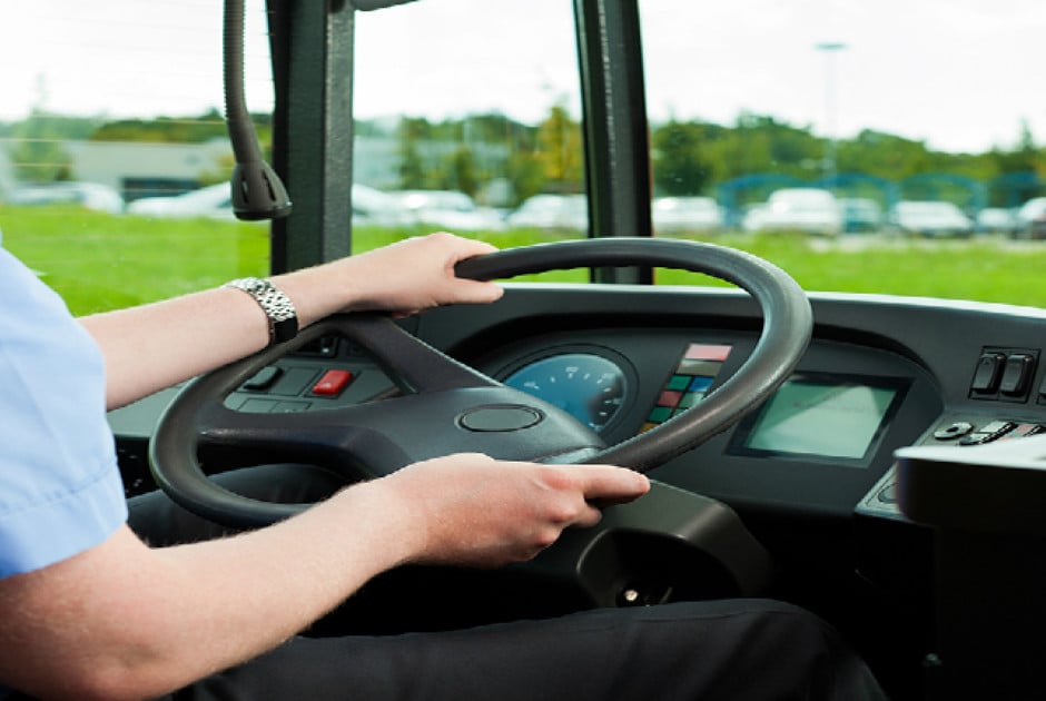 Πήραν την άδεια από οδηγό λεωφορείου-«Πιάστηκε» μεθυσμένος στον αυτ/δρομο