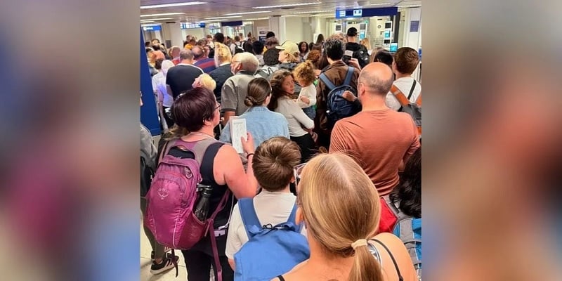 Χάος σε αεροδρόμια λόγω νέων συνοριακών ελέγχων -Ταλαιπωρία επιβατών (ΒΙΝΤΕΟ)