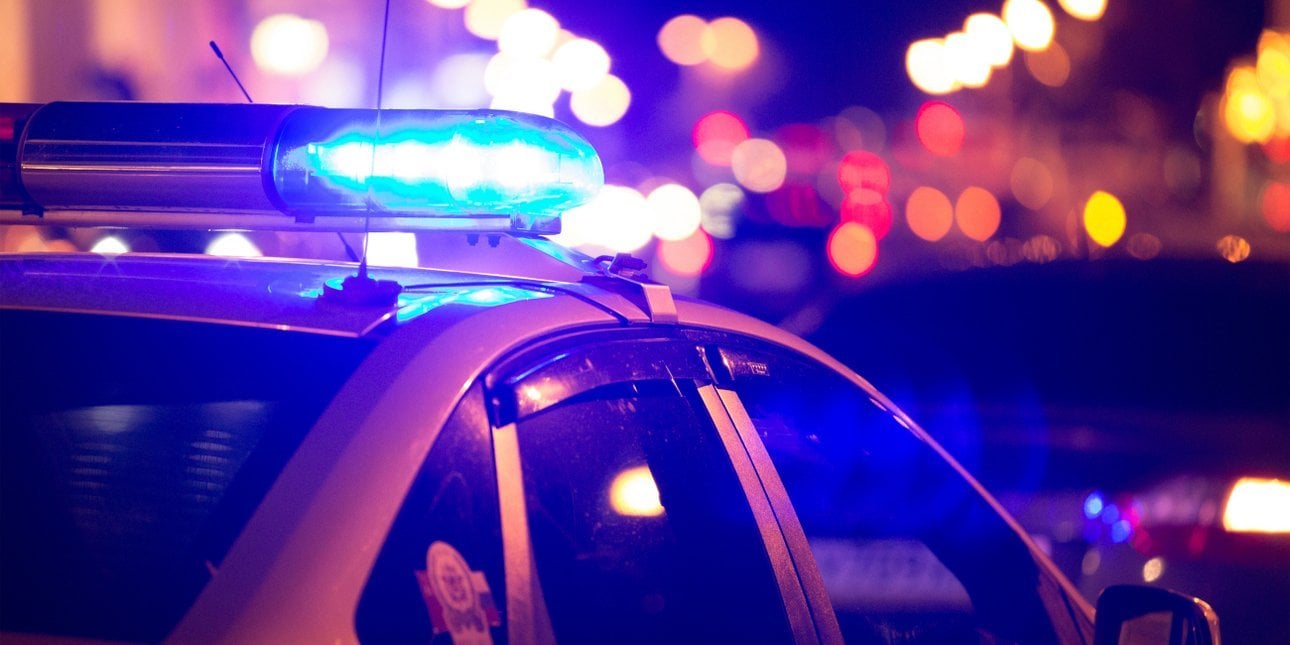 &Lambda;ά&rho;&nu;&alpha;&kappa;&alpha;: &Mu;&alpha;&chi;&alpha;&iota;&rho;ώ&mu;&alpha;&tau;&alpha; &sigma;&epsilon; &nu;&upsilon;&chi;&tau;&epsilon;&rho;&iota;&nu;ό &kappa;έ&nu;&tau;&rho;&omicron; &ndash; &Sigma;&epsilon; &sigma;&omicron;&beta;&alpha;&rho;ή &kappa;&alpha;&tau;ά&sigma;&tau;&alpha;&sigma;&eta; 19&chi;&rho;&omicron;&nu;&omicron;&sigmaf;