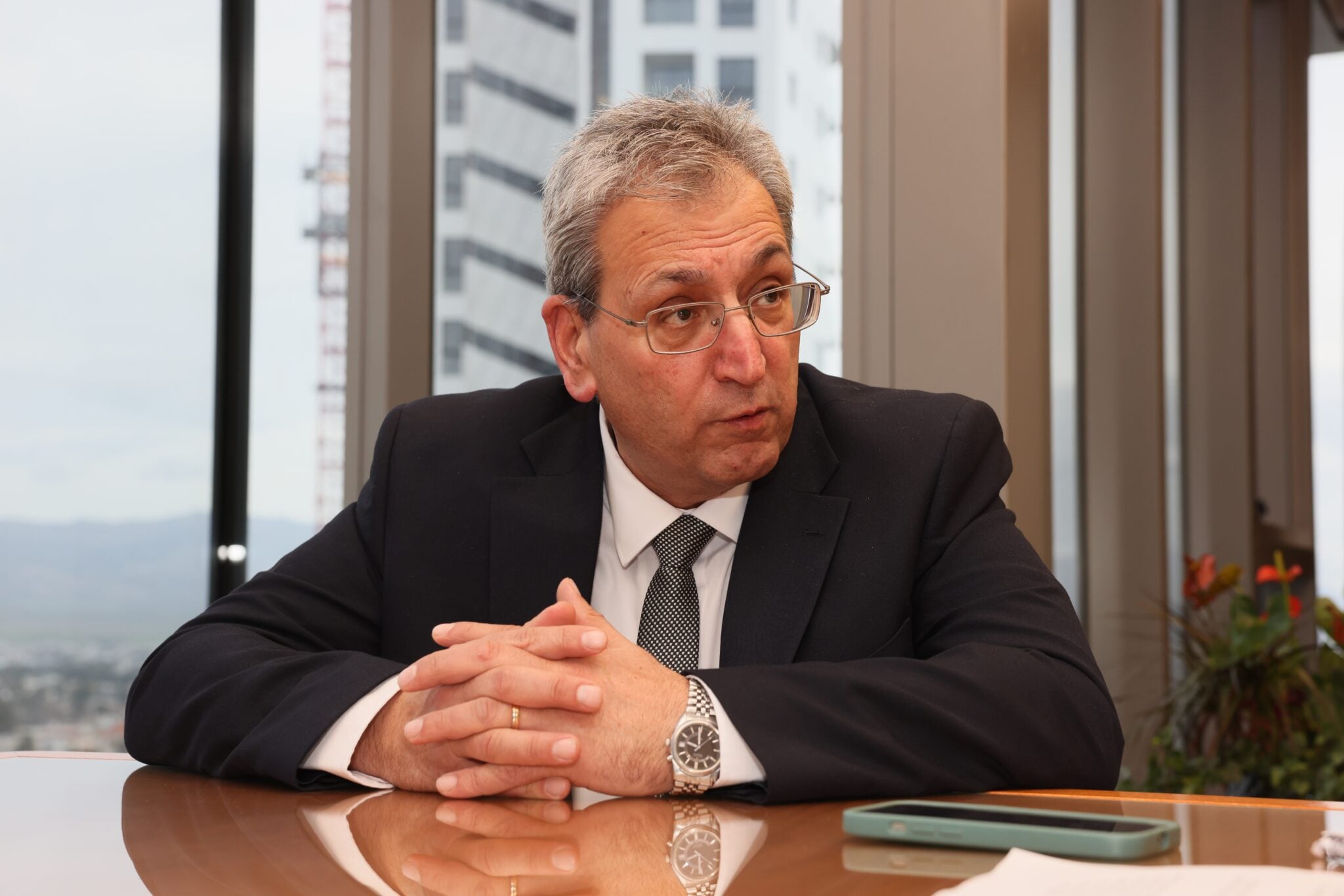 &Sigma;&tau;&iota;&sigmaf; &Beta;&rho;&upsilon;&xi;έ&lambda;&lambda;&epsilon;&sigmaf; &omicron; &Mu;&omicron;&upsilon;&sigma;&iota;&omicron;ύ&tau;&tau;&alpha;&sigmaf; &gamma;&iota;&alpha; &sigma;&upsilon;&nu;&epsilon;&delta;&rho;ί&alpha; &Epsilon;&pi;&iota;&tau;&rho;&omicron;&pi;ή&sigmaf; &Alpha;&pi;&alpha;&sigma;&chi;ό&lambda;&eta;&sigma;&eta;&sigmaf; &Epsilon;&Kappa;