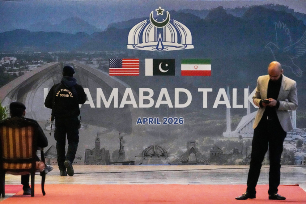 Reuters: &Delta;&iota;&alpha;&pi;&rho;&alpha;&gamma;&mu;&alpha;&tau;&epsilon;&upsilon;&tau;&iota;&kappa;έ&sigmaf; &omicron;&mu;ά&delta;&epsilon;&sigmaf; &Eta;&Pi;&Alpha;-&Iota;&rho;ά&nu; &mu;&pi;&omicron;&rho;&epsilon;ί &nu;&alpha; &epsilon;&pi;&iota;&sigma;&tau;&rho;έ&psi;&omicron;&upsilon;&nu; &gamma;&iota;&alpha; &sigma;&upsilon;&nu;&omicron;&mu;&iota;&lambda;ί&epsilon;