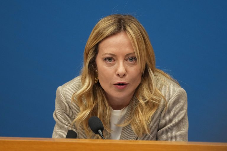 &Eta; &Iota;&tau;&alpha;&lambda;ί&alpha; &alpha;&nu;&alpha;&sigma;&tau;έ&lambda;&lambda;&epsilon;&iota; &tau;&eta;&nu; &alpha;&mu;&upsilon;&nu;&tau;&iota;&kappa;ή &sigma;&upsilon;&mu;&phi;&omega;&nu;ί&alpha; &mu;&epsilon; &tau;&omicron; &Iota;&sigma;&rho;&alpha;ή&lambda;