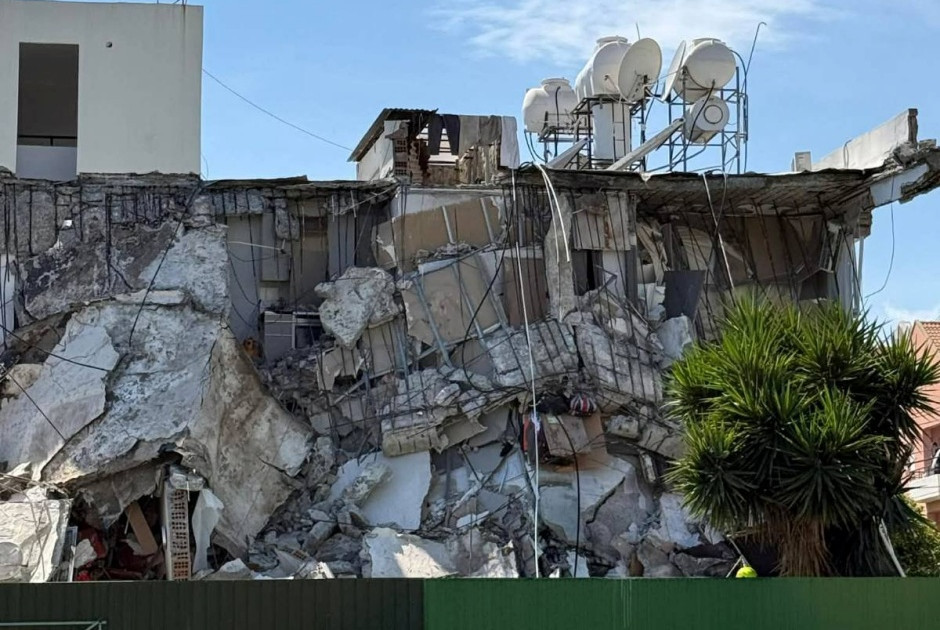 &Delta;ή&mu;&omicron;&sigmaf; &Alpha;&mu;&alpha;&theta;&omicron;ύ&nu;&tau;&alpha;&sigmaf;: &Alpha;&nu;&alpha;&lambda;&alpha;&mu;&beta;ά&nu;&epsilon;&iota; &tau;&eta; &phi;&iota;&lambda;&omicron;&xi;&epsilon;&nu;ί&alpha; &tau;&omega;&nu; &epsilon;&pi;&iota;&zeta;ώ&nu;&tau;&omega;&nu; &tau;&eta;&sigmaf; &pi;&omicron;&lambda;&upsilon;&kappa;&alpha;&tau;&omicron;&iota;&kappa;ί&alpha;&sigmaf;