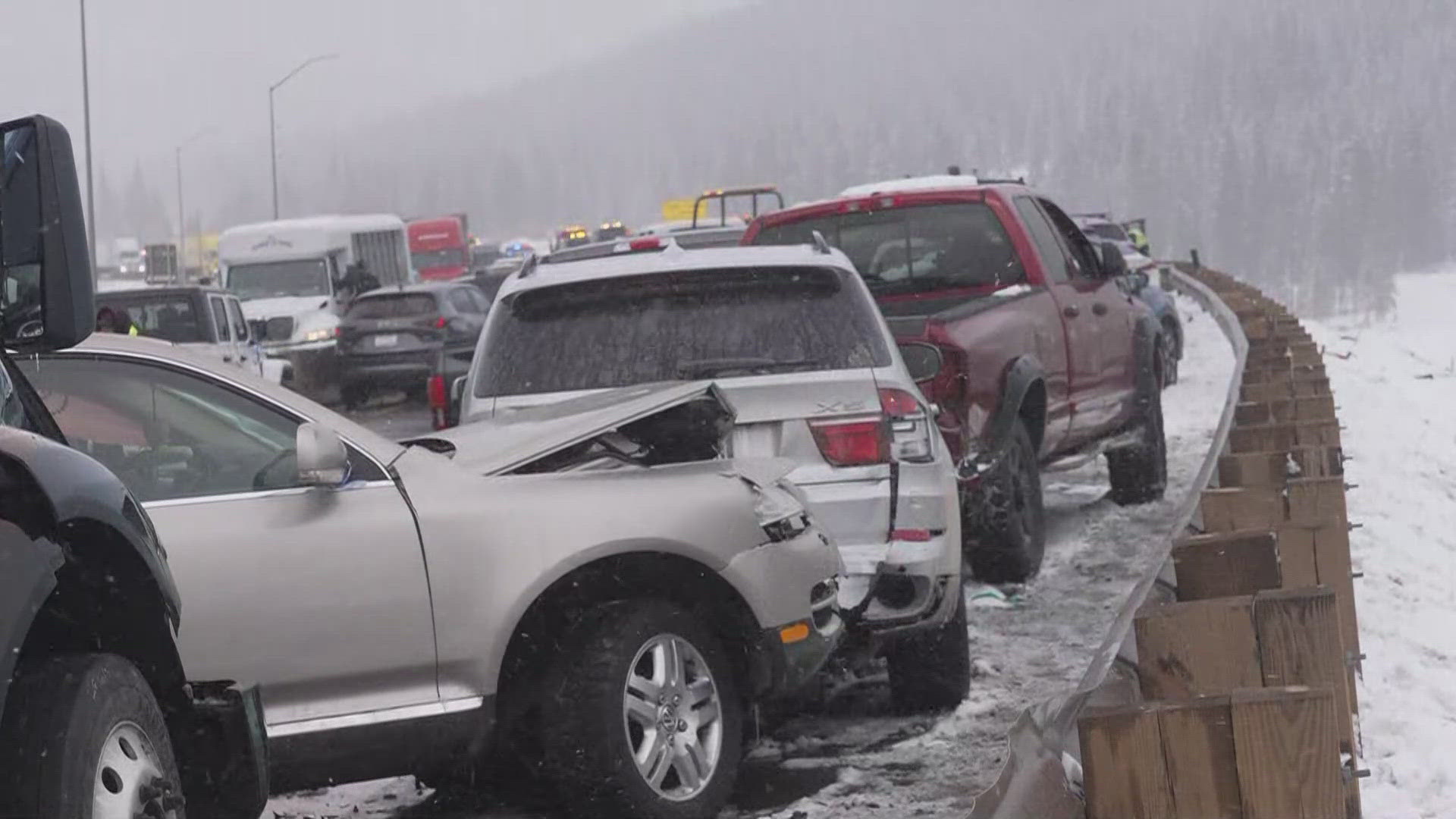 &Kappa;&alpha;&rho;&alpha;&mu;&pi;ό&lambda;&alpha; ά&nu;&omega; &tau;&omega;&nu; 70 &omicron;&chi;&eta;&mu;ά&tau;&omega;&nu; &sigma;&tau;&omicron; &Kappa;&omicron;&lambda;&omicron;&rho;ά&nu;&tau;&omicron; &ndash; &Omicron;&kappa;&tau;ώ &tau;&rho;&alpha;&upsilon;&mu;&alpha;&tau;ί&epsilon;&sigmaf; (&Beta;&Iota;&Nu;&Tau;&Epsilon;&Omicron;)