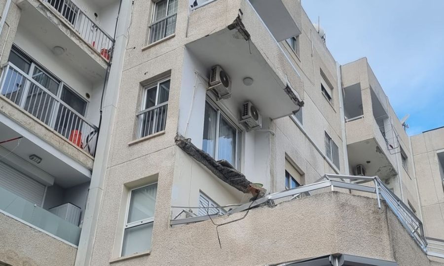 &Delta;ή&mu;&omicron;&sigmaf; &Alpha;&mu;&alpha;&theta;&omicron;ύ&nu;&tau;&alpha;&sigmaf;: &Epsilon;&pi;&iota;&tau;&alpha;&kappa;&tau;&iota;&kappa;ή &eta; &nu;&omicron;&mu;&omicron;&theta;&epsilon;&tau;&iota;&kappa;ή &epsilon;&xi;&upsilon;&gamma;ί&alpha;&nu;&sigma;&eta; &gamma;&iota;&alpha; &epsilon;&pi;&iota;&kappa;ί&nu;&delta;&upsilon;&nu;&epsilon;&sigmaf; &omicron;&iota;&kappa;&omicron;&delta;&omicron;&mu;έ&sigmaf;