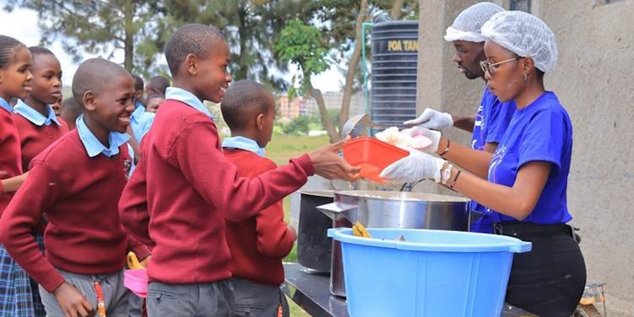 Δράσεις προσφοράς  από την Exinity και το Andrey & Julia Dashin’s Foundation