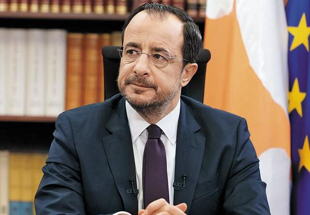 &Sigma;ύ&nu;&omicron;&delta;&omicron;&sigmaf; &Epsilon;&Epsilon; &sigma;&tau;&eta;&nu; &Kappa;ύ&pi;&rho;&omicron;: &Epsilon;&sigma;&tau;ί&alpha;&sigma;&eta; &sigma;&epsilon; &Mu;έ&sigma;&eta; &Alpha;&nu;&alpha;&tau;&omicron;&lambda;ή &kappa;&alpha;&iota; &tau;&iota;&mu;έ&sigmaf; &epsilon;&nu;έ&rho;&gamma;&epsilon;&iota;&alpha;&sigmaf;