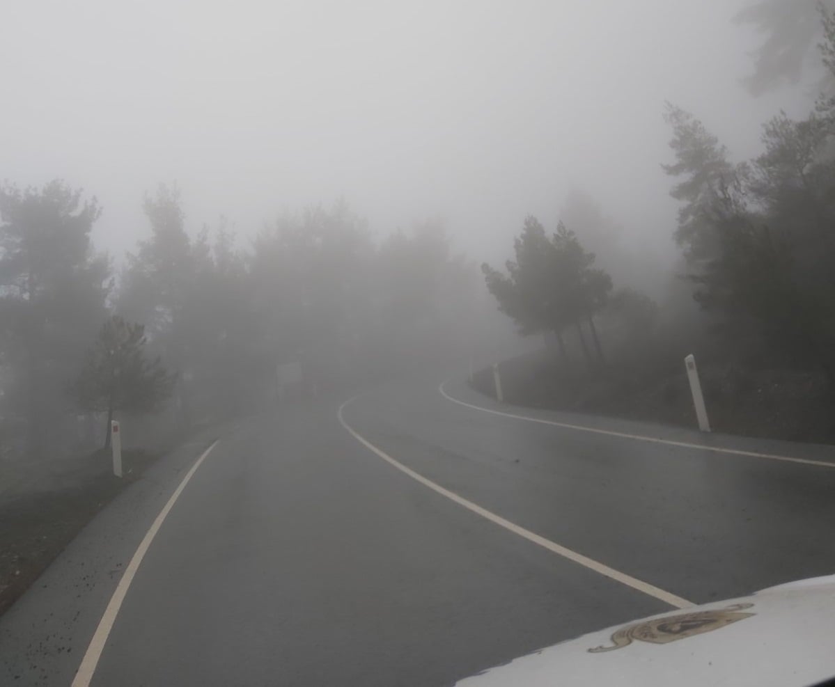 Βροχές, ομίχλη και σκόνη επηρεάζουν την κυκλοφορία-Συστάσεις Αστυνομίας