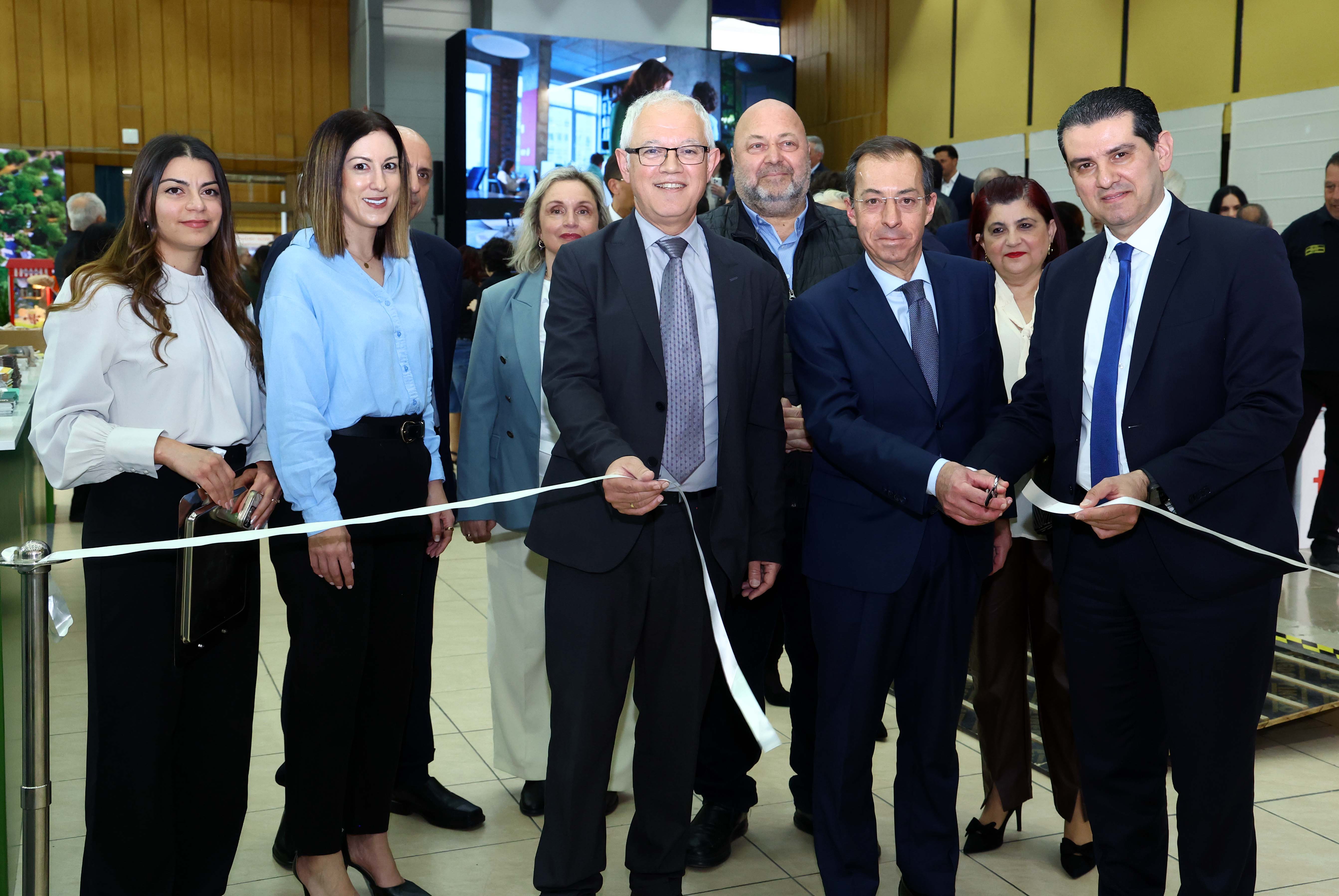 &Mu;&epsilon; &sigma;&upsilon;&gamma;&kappa;&rho;&alpha;&tau;&eta;&mu;έ&nu;&eta; &alpha;&iota;&sigma;&iota;&omicron;&delta;&omicron;&xi;ί&alpha; ά&nu;&omicron;&iota;&xi;&epsilon; &tau;&iota;&sigmaf; &pi;ύ&lambda;&epsilon;&sigmaf; &tau;