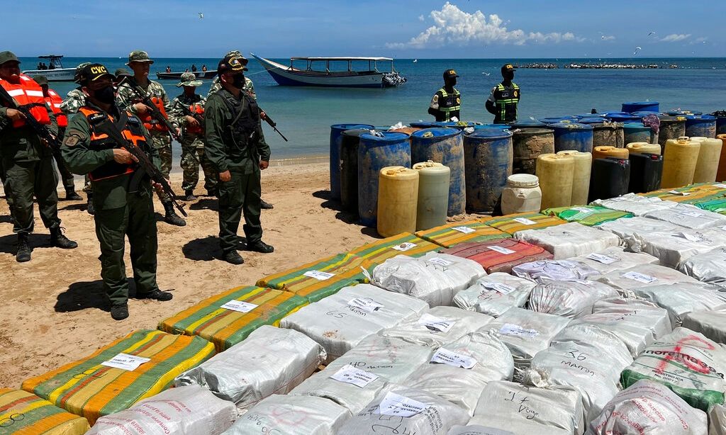 Καραϊβική: Καταδίωξη και κατάσχεση 1,6 τόνων κοκαΐνης σε επιχειρίση (ΒΙΝΤΕΟ)