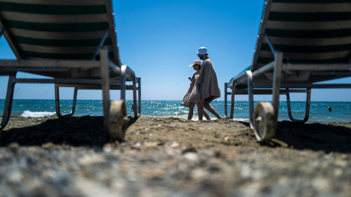 &Upsilon;&phi;. &Tau;&omicron;&upsilon;&rho;&iota;&sigma;&mu;&omicron;ύ: &Theta;&epsilon;&tau;&iota;&kappa;ή &epsilon;&xi;έ&lambda;&iota;&xi;&eta; &eta; &alpha;&nu;&alpha;&beta;ά&theta;&mu;&iota;&sigma;&eta; &tau;&alpha;&xi;&iota;&delta;&iota;&omega;&tau;&iota;&kappa;ή&sigmaf; &omicron;&delta;&eta;&gamma;ί&alpha;&sigmaf; &tau;&eta;&sigmaf; &Pi;&omicron;&lambda;&omega;&nu;ί&alpha;&sigmaf;