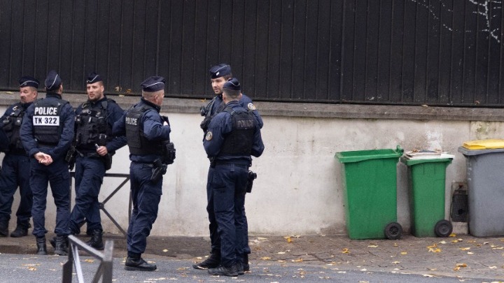 Ελεγχόμενη έκρηξη βόμβας του Β' Παγκοσμίου Πολέμου κοντά στο Παρίσι