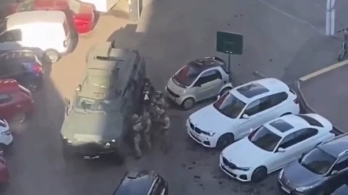 Ουκρανία: 2 αστυνομικοί σε διαθεσιμότητα μετά την πολύνεκρη επίθεση στο Κίεβο